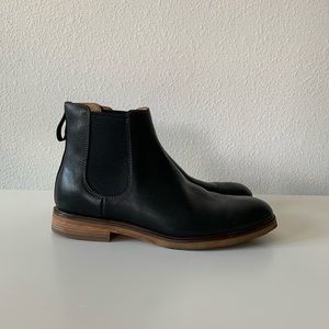 Mens Clark’s Chelsea Boots black leather